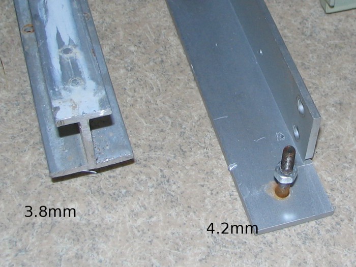 IMG_6999m.JPG (386.29 KiB) Katsottu 5972 kertaa I-profiili 40x40x1200mm, kulma 40x40x500mm