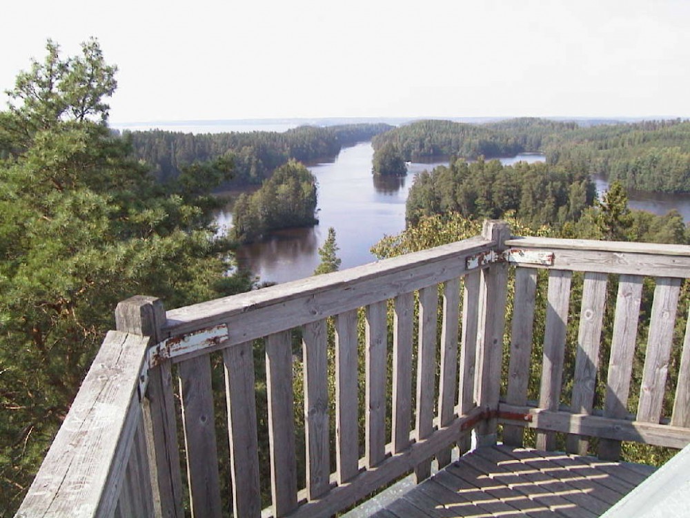 20020811-144.jpg (120.03 KiB) Katsottu 13397 kertaa Kaukolanharjun näkötornista länteen