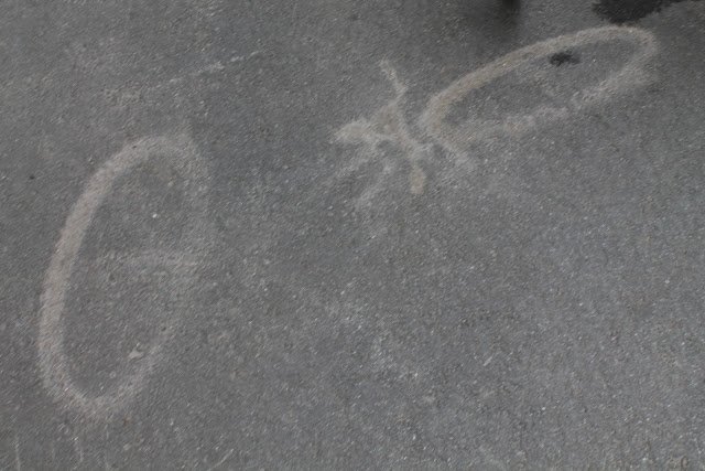 Pyörän varjo hiekasta.jpg