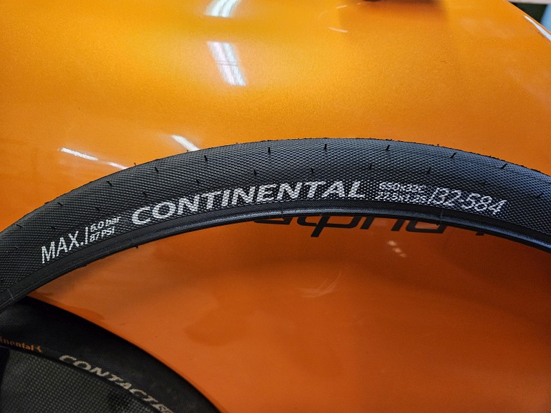 Continental_Contact_Speed_32-584_1.jpg