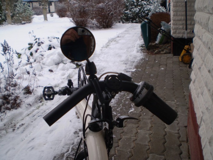 Garminin kiinnike keskellä sarvia. Taidan tilata Bar Fly'n korvaamaan tuon.