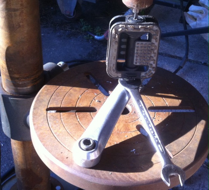 image.jpg (303.94 KiB) Katsottu 4744 kertaa Avaimella kierteet. Ohjaus päästä