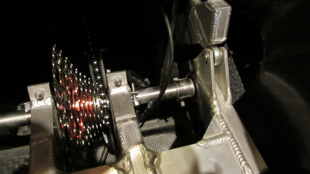 Oikearakenne.jpg (259.91 KiB) Katsottu 6182 kertaa Oikeapuoli vetoakseli.