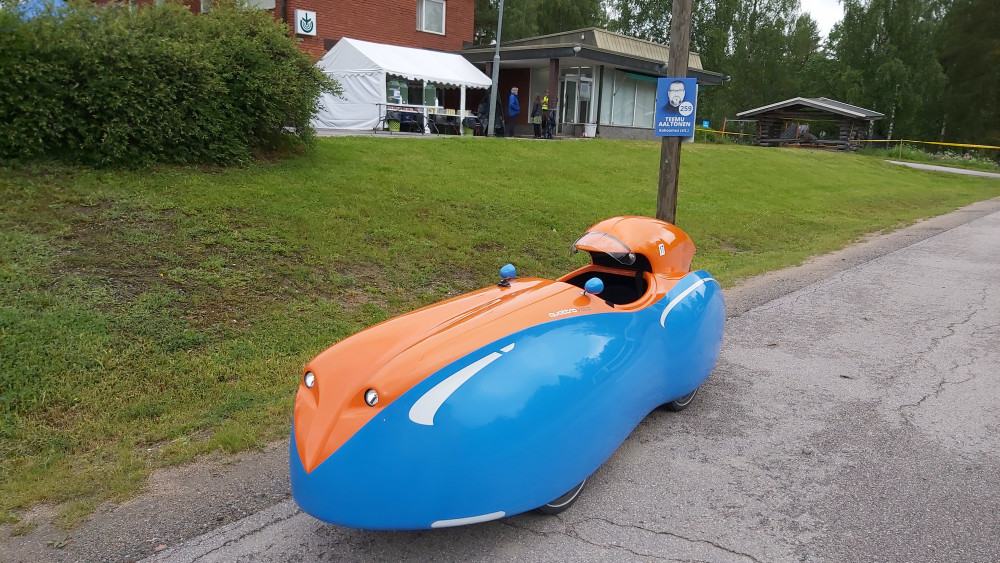 20210613_101729.jpg (2.14 MiB) Katsottu 16115 kertaa Toinen tauko ehkä 100 km paikkeilla. Virallinen huoltopiste, mutta omilla eväillä mennään.