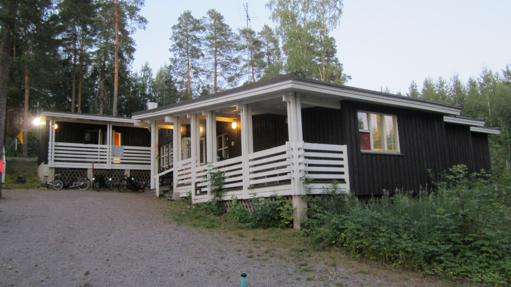 MajoitusKesärinne.JPG (2.14 MiB) Katsottu 16070 kertaa Kesärinne leirikeskus majoitus.