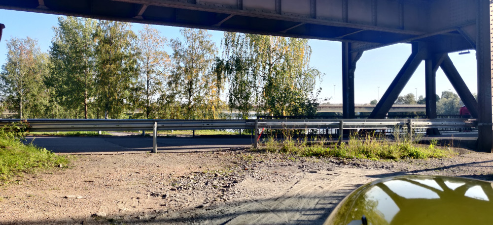 IMG_20210831_173623.jpg (4.21 MiB) Katsottu 8751 kertaa Toiset kulkee aidan yli