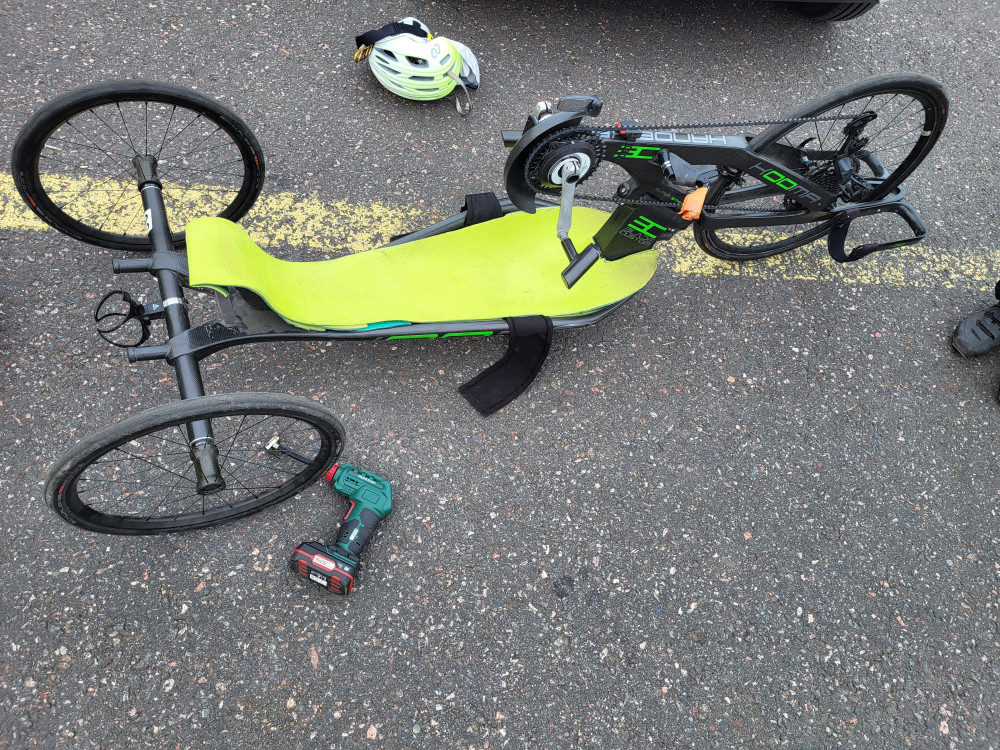 Käsipyörä.jpg (2.45 MiB) Katsottu 15937 kertaa Kovaa kulkee tämäkin