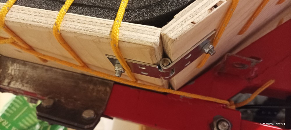 IMG_20260201_222113.jpg (741.28 KiB) Katsottu 89 kertaa saranakiinitys että säätöki onnistuis